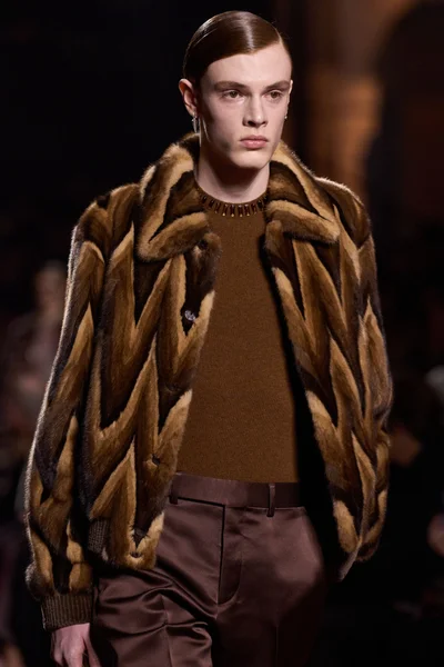 Look 124